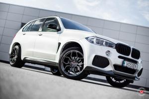 BMW X5 on Vossen Wheels (HC-3)